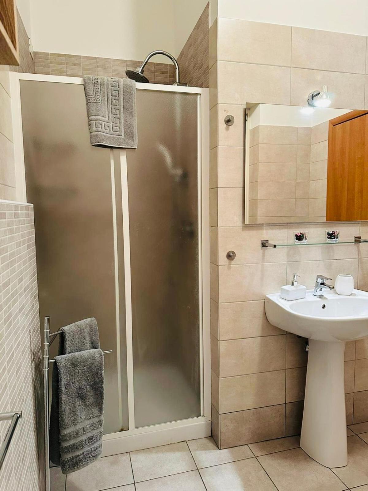 Casa Vacanza Elena 3 فيرونا المظهر الخارجي الصورة